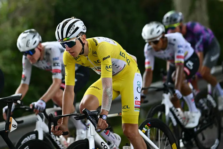 girodociclismo.com.br tadej pogacar estava furioso ele perseguia a visma ciclista da detalhes sobre polemica no tour de france 2025 image 6