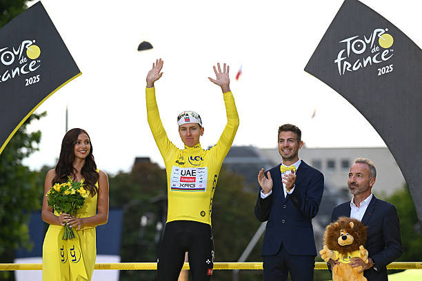 girodociclismo.com.br tadej pogacar precisa comecar a dizer nao chris froome analisa o desgaste do esloveno apos vencer seu 4o tour de france image 4