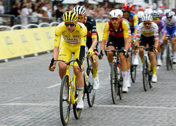 girodociclismo.com.br tadej pogacar precisa comecar a dizer nao chris froome analisa o desgaste do esloveno apos vencer seu 4o tour de france image 7