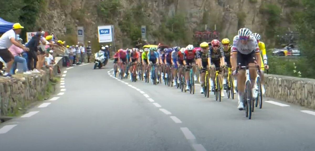 Tadej Pogacar recebeu vaias do público francês e desistiu de vitória no Tour de France, "a equipe decidiu manter os franceses do seu lado" revela Michael Storer 3 girodociclismo.com.br tadej pogacar recebeu vaias do publico frances e desistiu de vitoria no tour de france a equipe decidiu manter os franceses do seu lado revela michael storer image 2