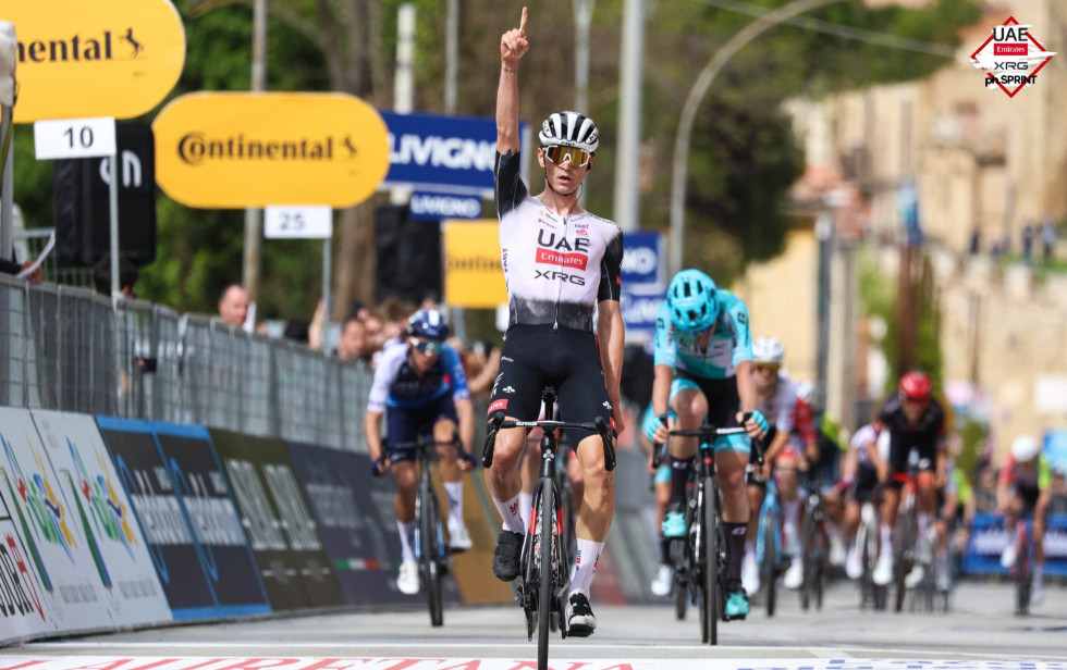 girodociclismo.com.br uae emirates perde vencedor de etapa do giro ditalia italiano deixa a equipe apos 6 anos um novo passo na minha carreira image