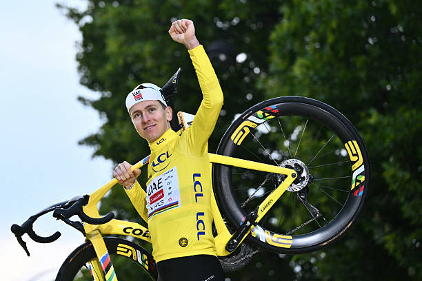 girodociclismo.com.br uae emirates xrg alcanca marca historica com vitorias de isaac del toro e brandon mcnulty image 7
