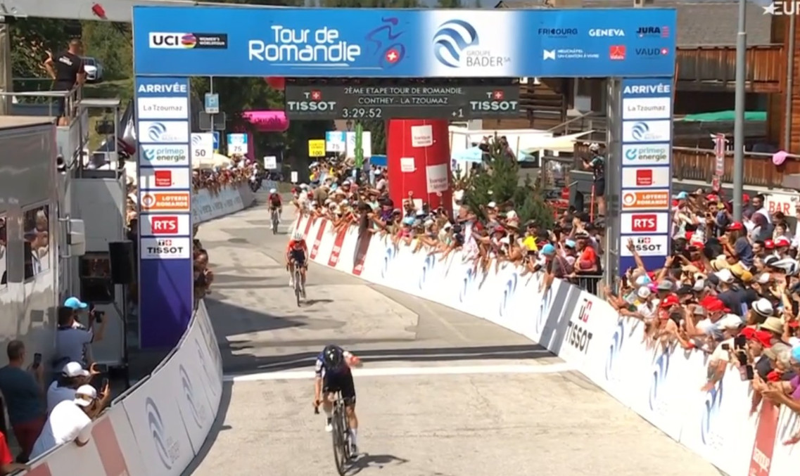 girodociclismo.com.br urska zigart assume a lideranca do tour de romandie elise chabbey vence etapa rainha confira os resultados e a chegada image 2