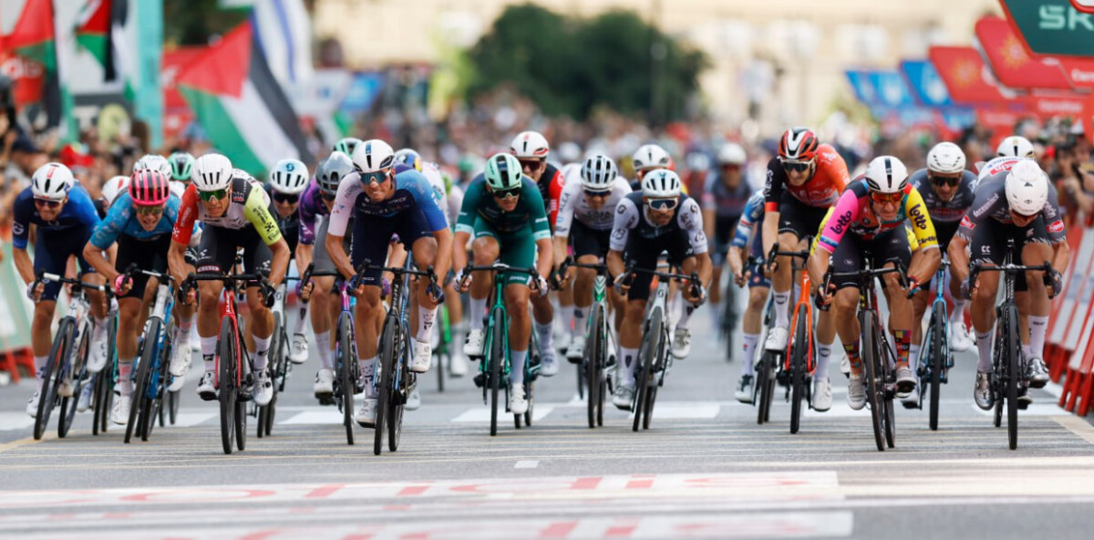 Vuelta a España 2025: Jasper Philipsen vence a 8ª etapa, Torstein Traeen mantém a liderança, confira os resultados e a chegada 9 girodociclismo.com.br vuelta a espana 2025 jasper philipsen vence a 8a etapa torstein traeen mantem a lideranca confira os resultados e a chegada image 6
