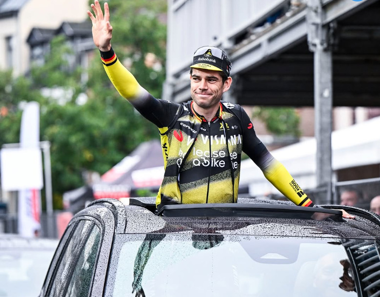 girodociclismo.com.br wout van aert bate jonathan milan diante de 30 000 pessoas belga surpreso com repercussao da vitoria no tour subestimei seu valor image