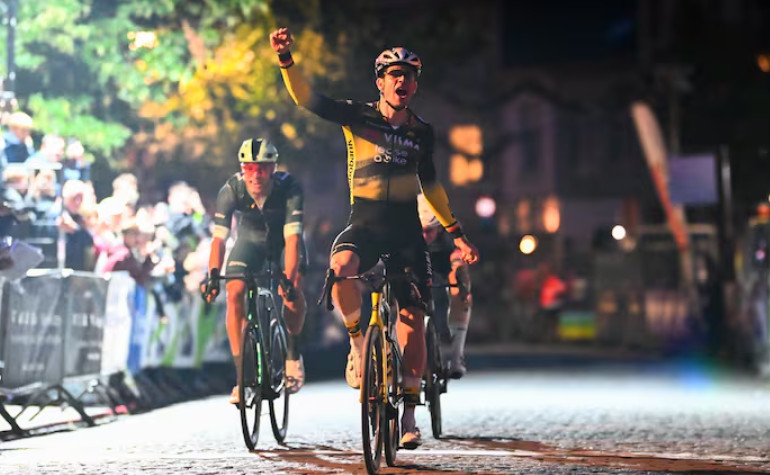 girodociclismo.com.br wout van aert bate jonathan milan diante de 30 000 pessoas belga surpreso com repercussao de vitoria no tour subestimei seu valor image 2