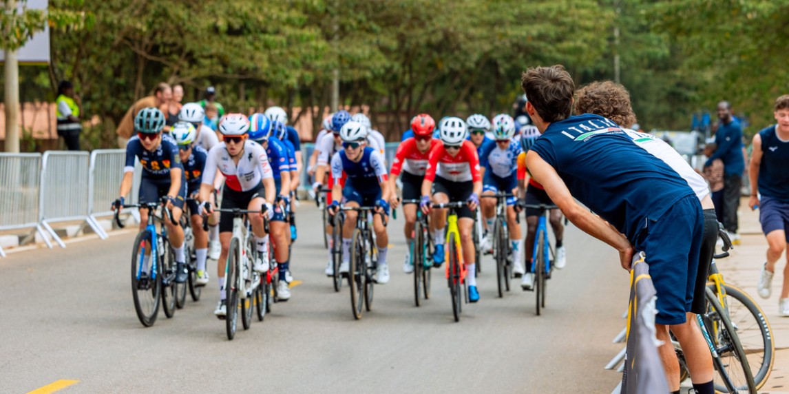 girodociclismo.com.br campeonato mundial de ciclismo canadense magdeleine vallieres surpreende e vence a elite feminina resultados e a chegada image 5