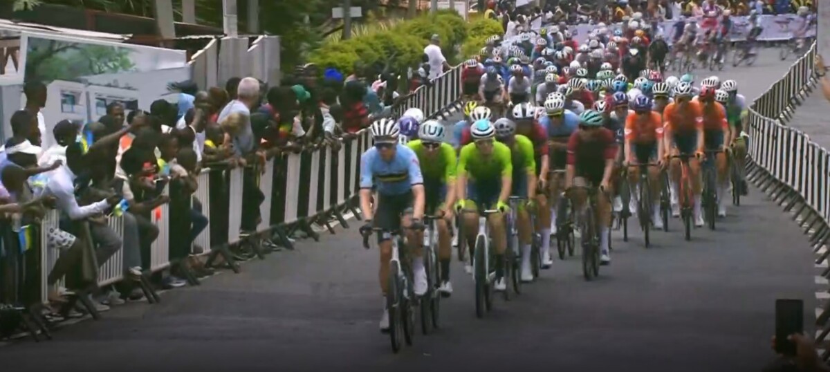 girodociclismo.com.br campeonato mundial de ciclismo portugues ivo oliveira na fuga da prova julian alaphilippe abandona juan ayuso perde gregario apos queda confira as imagens image 1
