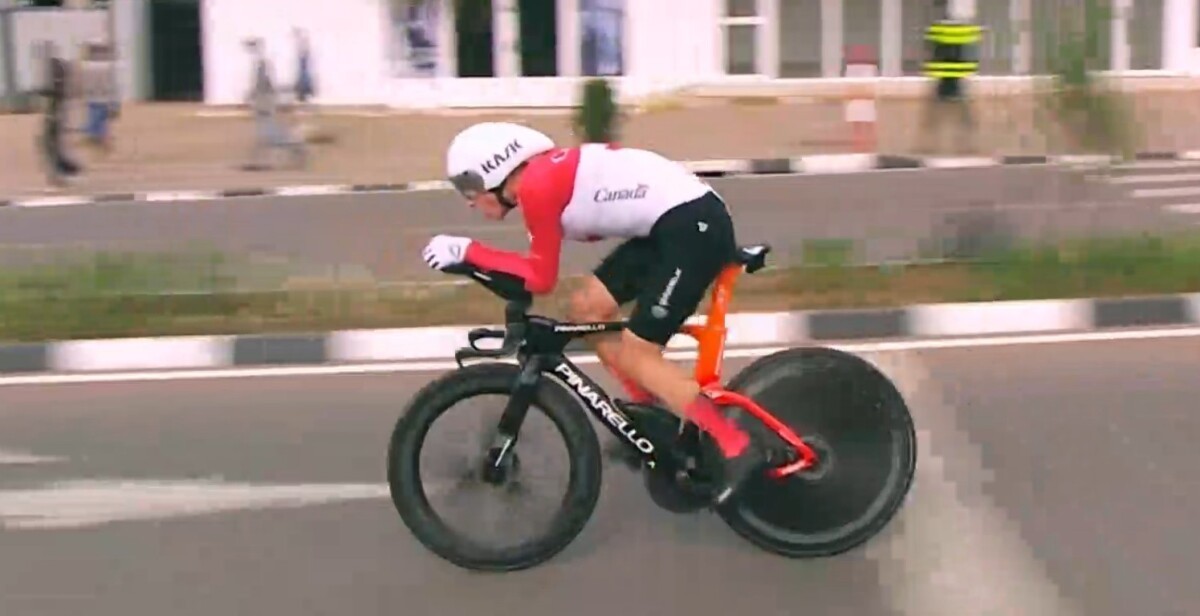 girodociclismo.com.br campeonato mundial de ciclismo remco evenepoel pulveriza tadej pogacar e e tricampeao mundial de contrarrelogio confira os resultados e a chegada image 6
