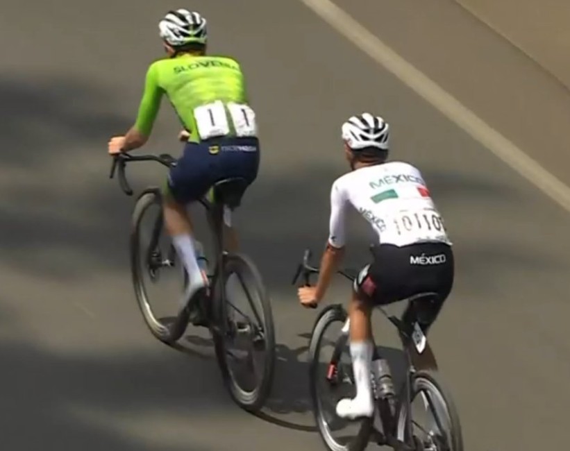 Campeonato Mundial de Ciclismo: Tadej Pogacar ataca forte, Remco Evenepoel fica para trás; assista o vídeo 2 girodociclismo.com.br campeonato mundial de ciclismo tadej pogacar ataca forte remco evenepoel fica para tras assista o video image 1