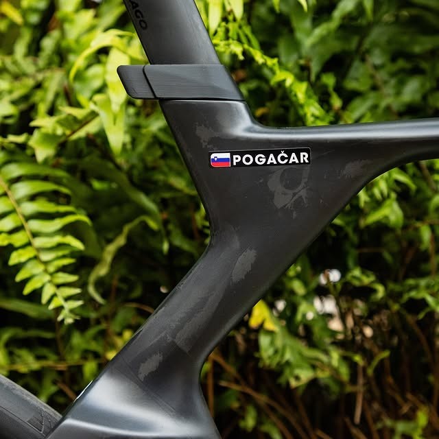 girodociclismo.com.br colnago apresenta a y1rs utilizada por tadej pogacar no mundial de ruanda image 3