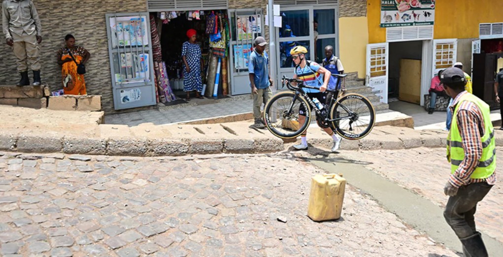 girodociclismo.com.br estrelas do ciclismo realizam reconhecimento do percurso em ruanda image