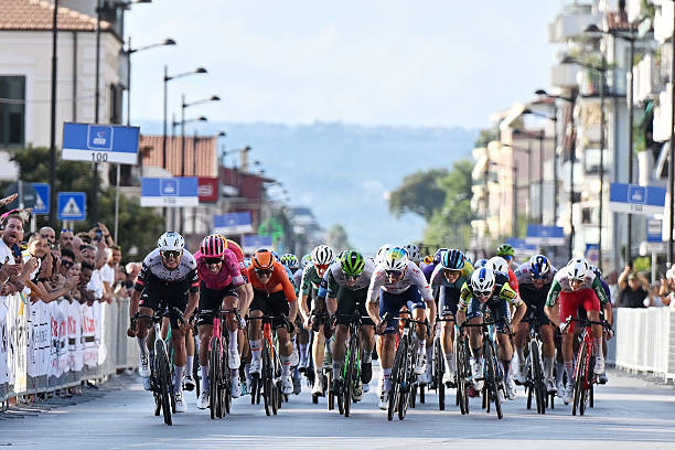 Isaac Del Toro vence a 4ª prova em 7 dias, mexicano bate Rui Costa no Trofeo Matteotti; confira os resultados e a chegada 4 girodociclismo.com.br isaac del toro vence a 4a prova em 7 dias mexicano bateu rui costa no 77o trofeo matteotti confira os resultados e a chegada image 8