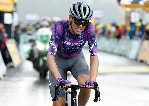 girodociclismo.com.br jayco alula sofre mais um reves na vuelta a espana capitao abandona e equipe permanece com somente 5 ciclistas image