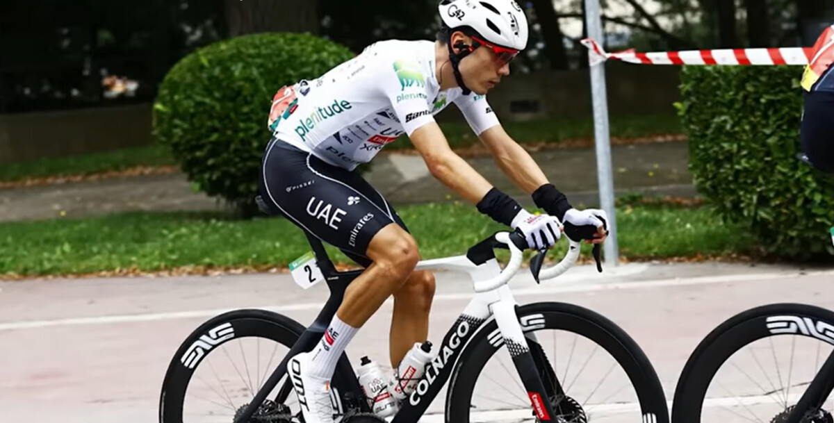 girodociclismo.com.br joao almeida estava certo em suas observacoes nao analista do eurosport comenta a saida de juan ayuso e clima interno da uae assista o video image 2