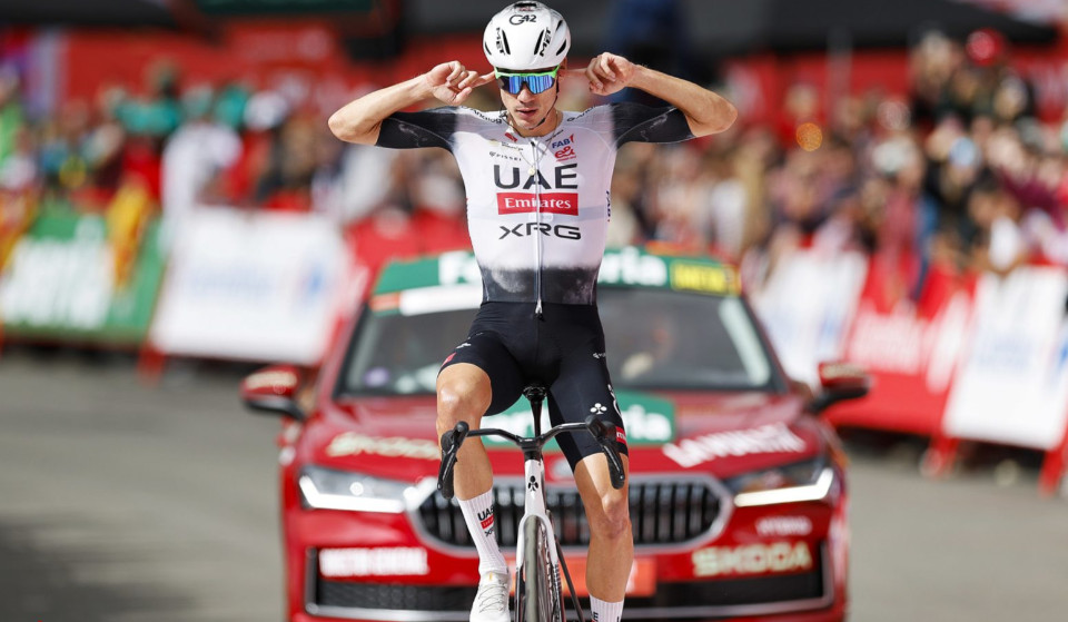 girodociclismo.com.br joao almeida voce foi incrivel fiz o que pude para que te apoiassem campeao da vuelta a espana critica a uae emirates assista o video image 2