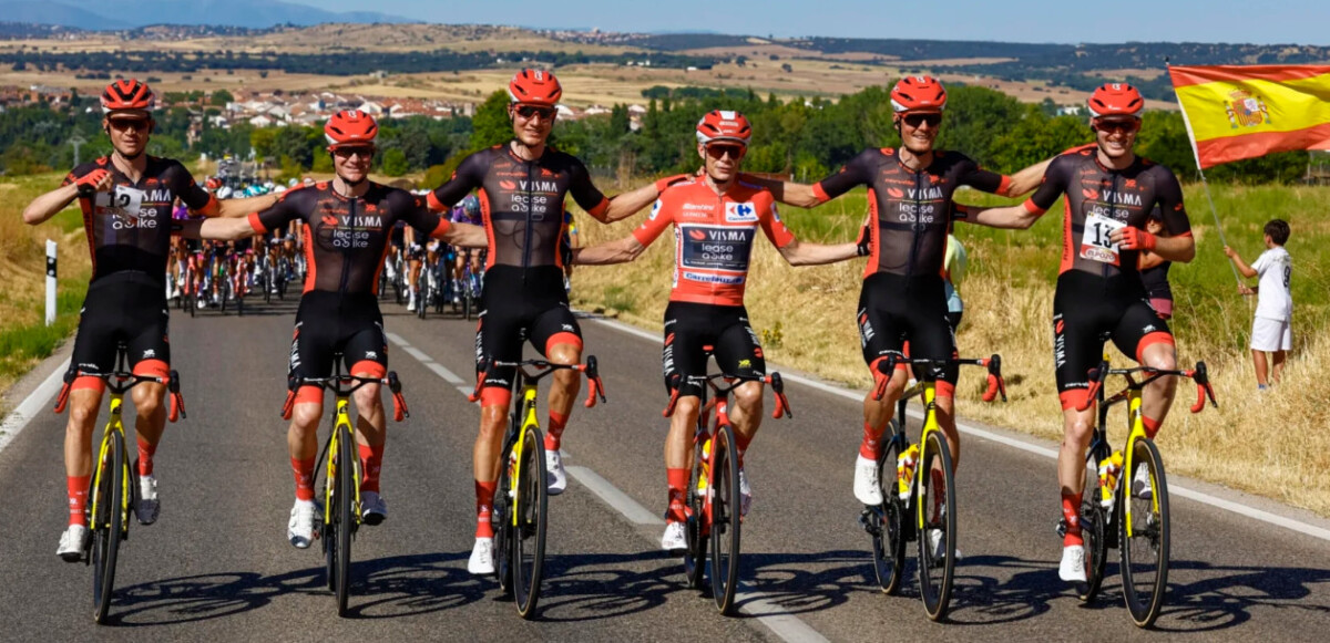 girodociclismo.com.br jonas vingegaard revela festa improvisada da vuelta foi ideia da mae de tom pidcock mantivemos tudo um pouco discreto image 2