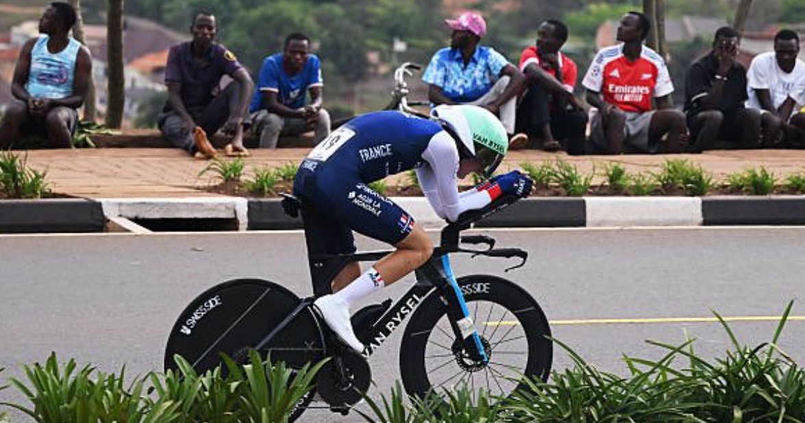 girodociclismo.com.br jovem prodigio frances fracassa na estreia do mundial na elite estou a anos luz do que eu pensava que seria assista a entrevista image 1