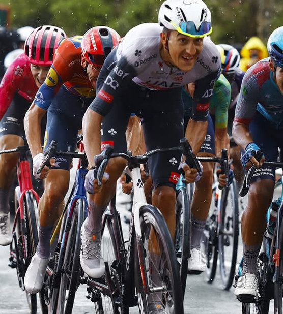 girodociclismo.com.br juan ayuso desapareceu como um camaleao jornalista holandes faz fortes criticas a falta de apoio a joao almeida na vuelta a espana image 7