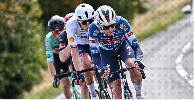 girodociclismo.com.br matthew brennan vence 3a etapa do tour da gra bretanha rui oliveira 3o confira os resultados e a chegada image 2