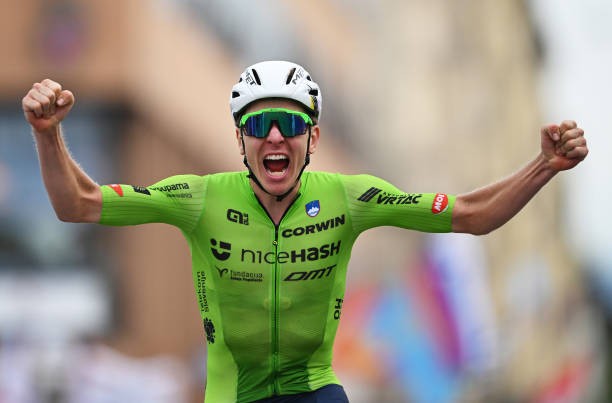 "O melhor ciclista vencerá: Tadej Pogacar" Campeão do Giro d'Italia analisa o percurso do Mundial e crava seu favorito 6 girodociclismo.com.br o melhor ciclista vencera tadej pogacar campeao do giro ditalia reconhece o percurso do mundial e crava seu favorito image 5