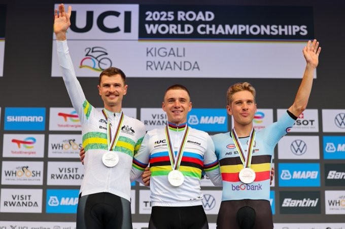 girodociclismo.com.br presidente da uci comete gafe e parabeniza tadej pogacar pela vitoria no mundial parabens a marlen reusser e tadej pogacar confira a imagem image