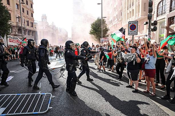 girodociclismo.com.br protestos forcam cancelamento da etapa final da vuelta a espana jonas vingegaard e declarado campeao image 1