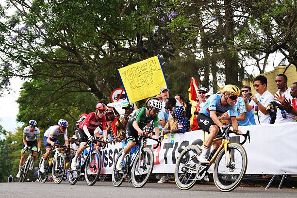 Mecânico desmente Remco Evenepoel e revela que bicicleta trocada no Mundial não tinha problemas, "ele disse que não deveria ter desistido" afirma técnico 3 girodociclismo.com.br remco evenepoel admite erro na troca de bicicleta mecanico desmente e af image 2