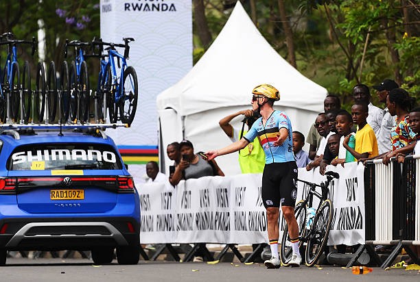 "Remco Evenepoel é quase bipolar, uma criança mimada", belga recebe fortes críticas após o Mundial de Estrada 3 girodociclismo.com.br remco evenepoel e quase bipolar uma crianca mimada belga recebe fortes criticas apos o mundial de estrada image 1