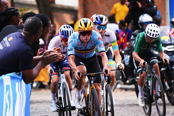 "Remco Evenepoel é quase bipolar, uma criança mimada", belga recebe fortes críticas após o Mundial de Estrada 4 girodociclismo.com.br remco evenepoel e quase bipolar uma crianca mimada belga recebe fortes criticas apos o mundial de estrada image 3
