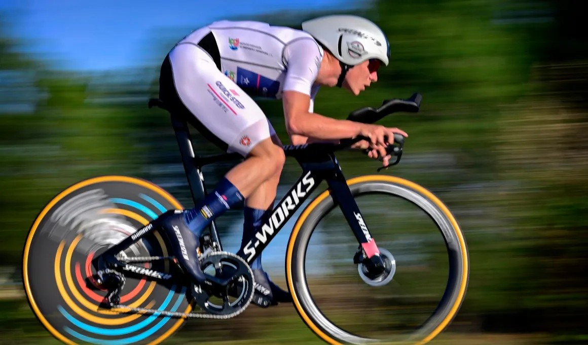 girodociclismo.com.br remco evenepoel ja venceu 22 vezes em contrarrelogios mas ainda esta longe do maior vencedor da historia eddy merckx confira todas as vitorias de evenepoel image 3