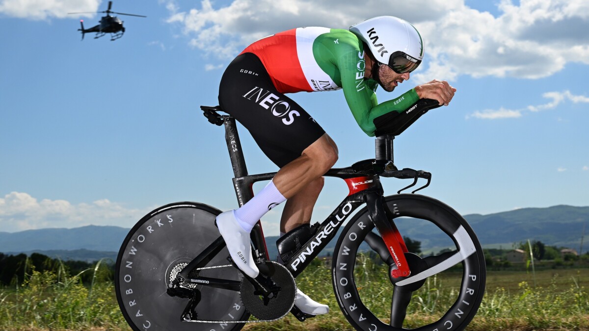 girodociclismo.com.br remco evenepoel ja venceu 22 vezes em contrarrelogios mas ainda esta longe do maior vencedor da historia eddy merckx confira todas as vitorias de evenepoel image
