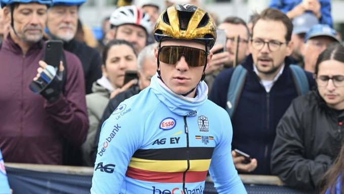Remco Evenepoel perde um dos principais gregários para o Mundial de Estrada, Federação Belga anuncia substituto; confira o anúncio oficial 1 girodociclismo.com.br remco evenepoel perde um dos seus principais gregarios para o mundial de estrada federacao belga anuncia substituto confira o anuncio oficial image 2