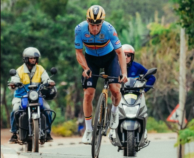Remco Evenepoel realiza forte treino e encerra preparação para o Mundial de Estrada "o trabalho está feito", confira o treino 1 girodociclismo.com.br remco evenepoel realiza forte treino e encerra preparacao para o mundial de estrada o trabalho esta feito confira o treino image