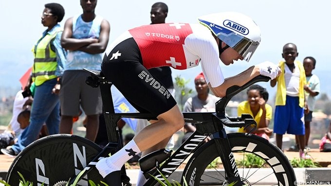 Suíça Marlen Reusser vence Campeonato Mundial de Contrarrelógio em Ruanda, confira os resultados e a chegada 1 girodociclismo.com.br suica marlen reusser vence campeonato mundial de contrarrelogio em ruanda confira os resultados e a chegada image 1