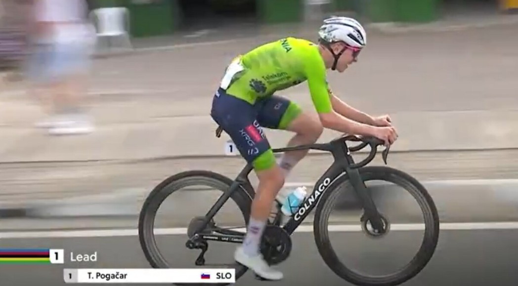 girodociclismo.com.br tadej pogacar da detalhes sobre a vitoria no campeonato mundial de ciclismo eu pensei vamos pedalar em trio o mais longe possivel assista a entrevista image