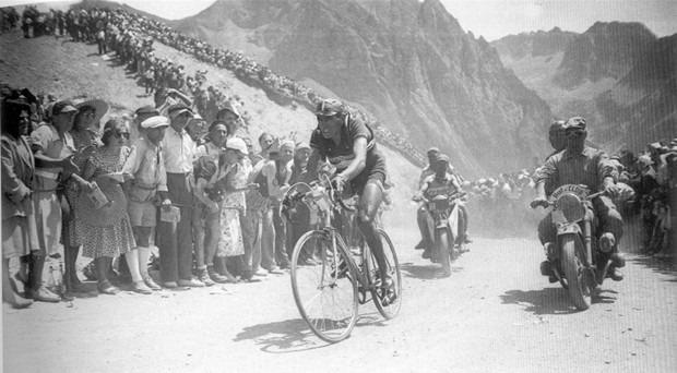 girodociclismo.com.br tadej pogacar enfrentara uma il lombardia encurtada ultimo monumento da temporada sem iconicas subidas confira o percurso image