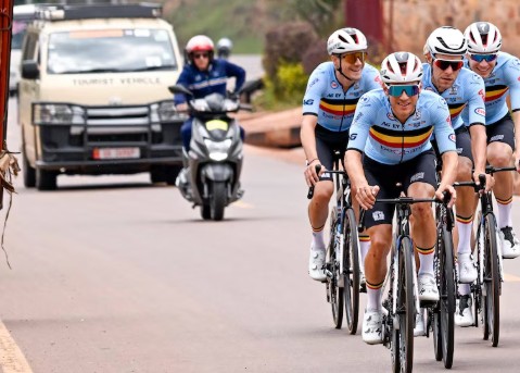 "Tadej Pogacar parece em crise de motivação, Evenepoel é o favorito" ex-recordista da hora crava seu favorito ao Mundial 5 girodociclismo.com.br tadej pogacar parece em crise de motivacao evenepoel e o favorito ex recordista da hora crava seu favorito ao mundial image 3