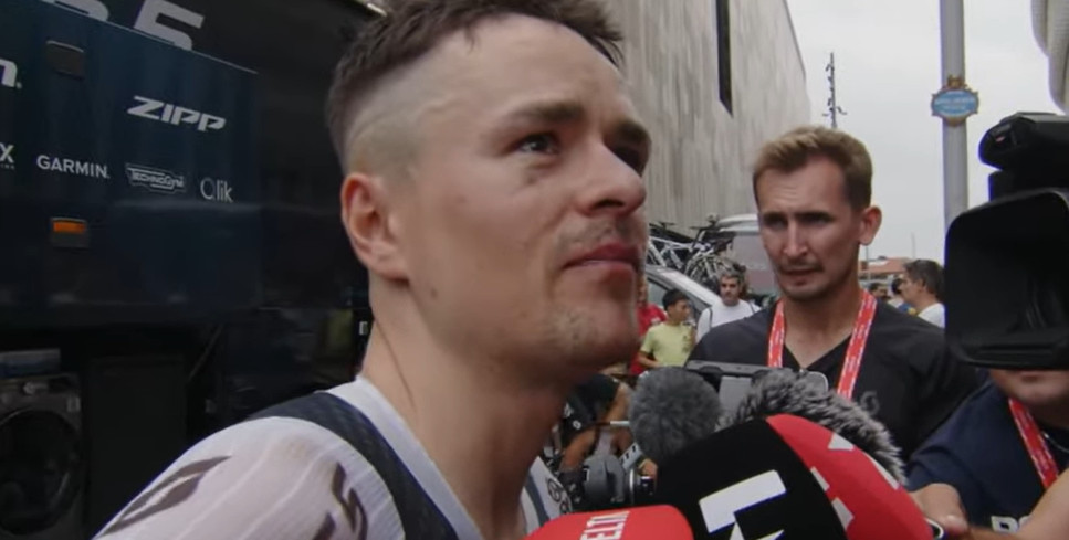 girodociclismo.com.br tom pidcock critica protestos na etapa da vuelta a espana nos colocar em perigo nao vai ajudar sua causa nao e o caminho assista o video image