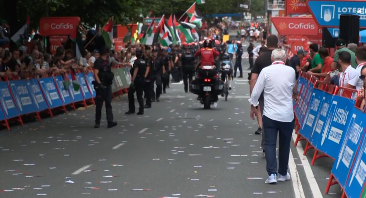 girodociclismo.com.br tom pidcock critica protestos na vuelta a espana nos colocar em perigo nao vai ajudar sua causa nao e o caminho assista o video image