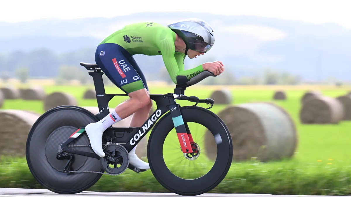 girodociclismo.com.br treinei mais que o normal na bicicleta de contrarrelogio tadej pogacar revela que esta pronto para desafiar remco evenepoel no mundial de ruanda image 2