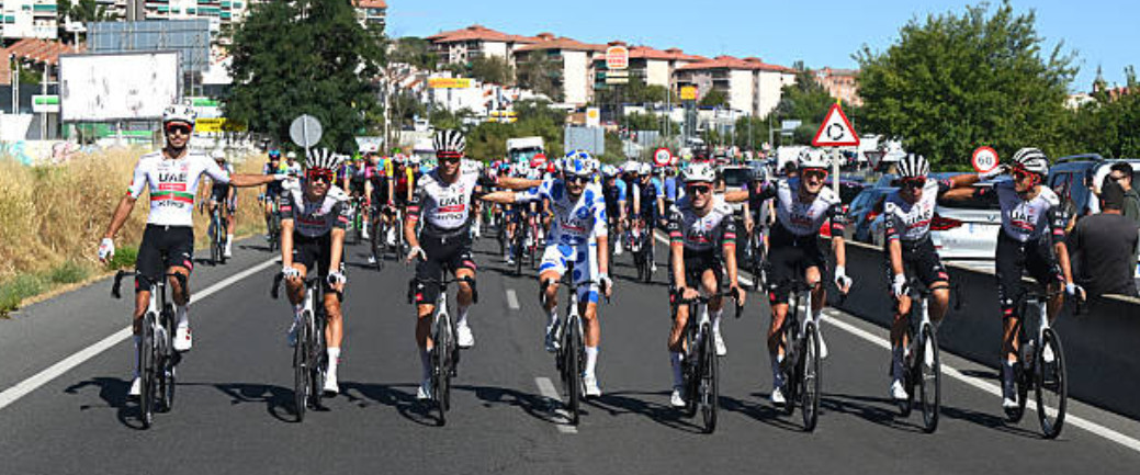 girodociclismo.com.br uae emirates lidera ranking por equipes uci apos a vuelta a espana confira o ranking atualizado e a acirrada luta contra o rebaixamento image 2