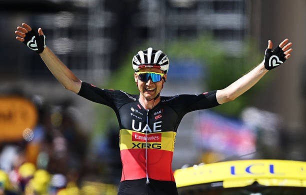 girodociclismo.com.br uae team emirates xrg atinge marco historico no ciclismo image 3