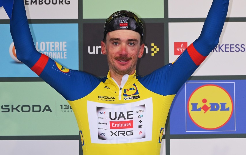 girodociclismo.com.br uae team emirates xrg atinge marco historico no ciclismo image
