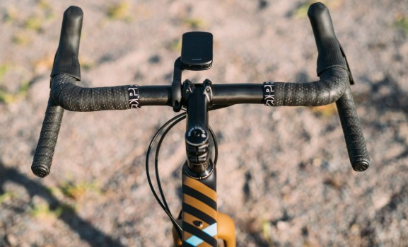 girodociclismo.com.br uci implementa uma serie de novas regras regulamentacoes atingem capacetes guiadores guidoes e ate mesmo o preco das bicicletas image 1