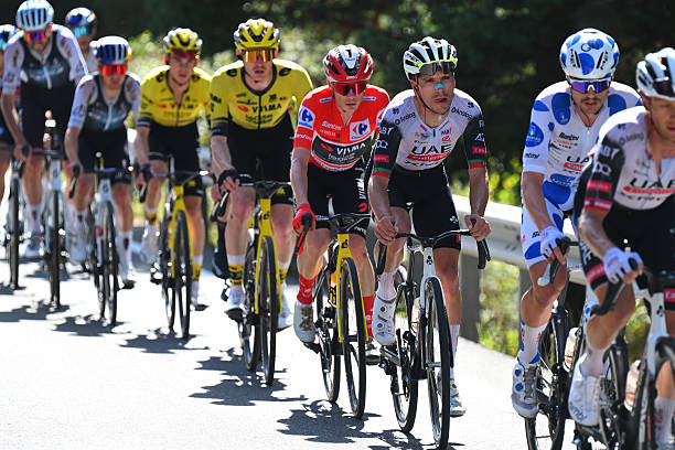 girodociclismo.com.br vencer um grand tour sem tadej pogacar teria sido fantastico johan bruyneel analisa a uae emirates na vuelta a espana assista o video image 2