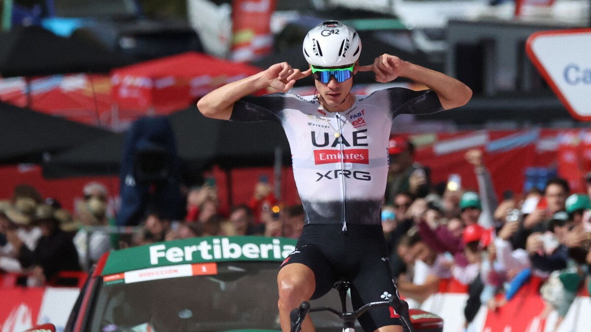 girodociclismo.com.br vencer um grand tour sem tadej pogacar teria sido fantastico johan bruyneel analisa a uae emirates na vuelta a espana assista o video image 7