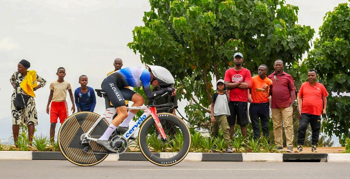 Zoe Bäckstedt vence Campeonato Mundial de Contrarrelógio sub-23, britânica conquista 8º título mundial, confira os resultados e a chegada 3 girodociclismo.com.br zoe backstedt vence campeonato mundial de contrarrelogio sub 23 confira os resultados e a chegada image 3