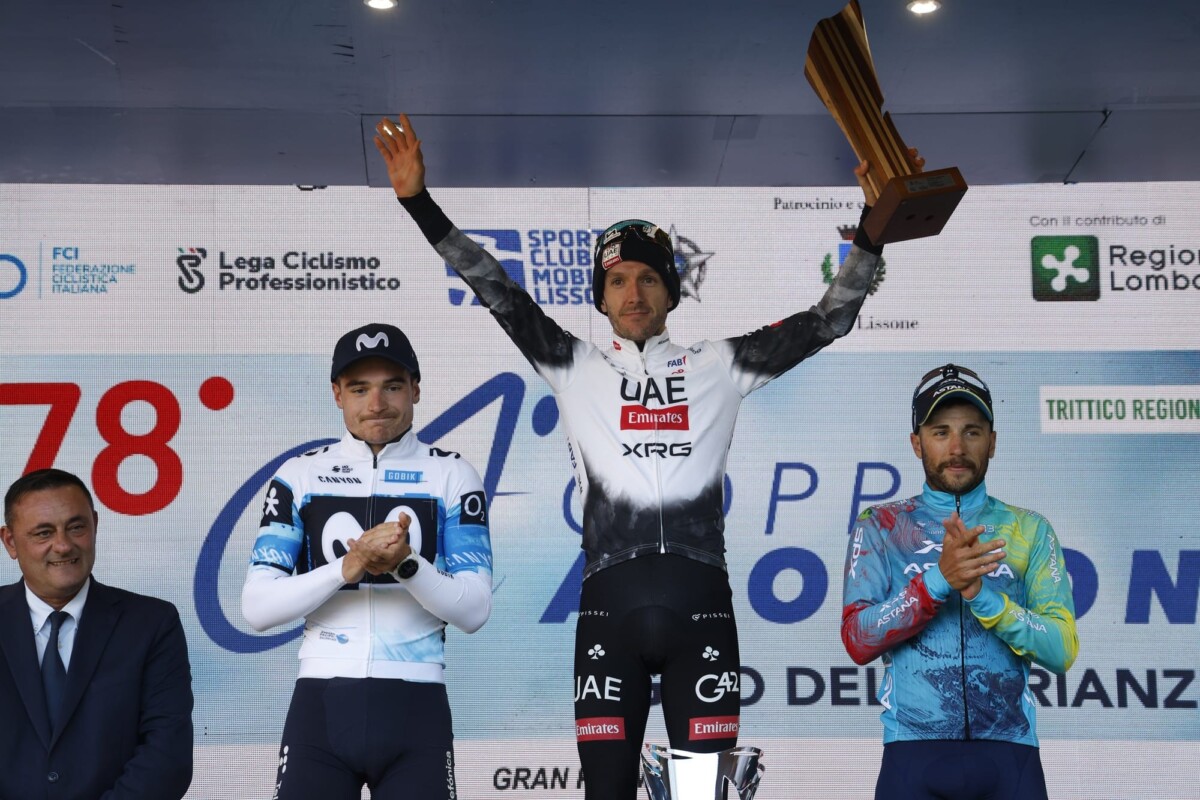 UAE Emirates domina a Coppa Agostoni e Adam Yates vence com tranquilidade, confira os resultados e a chegada 1 girodociclismo.com.br adam yates image
