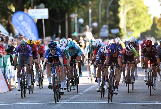 Campeão francês Dorian Godon vence a Coppa Bernocchi 2025, confira os resultados e a chegada 6 girodociclismo.com.br campeao frances dorian godon vence a coppa bernocchi 2025 confira os resultados e a chegada image 1